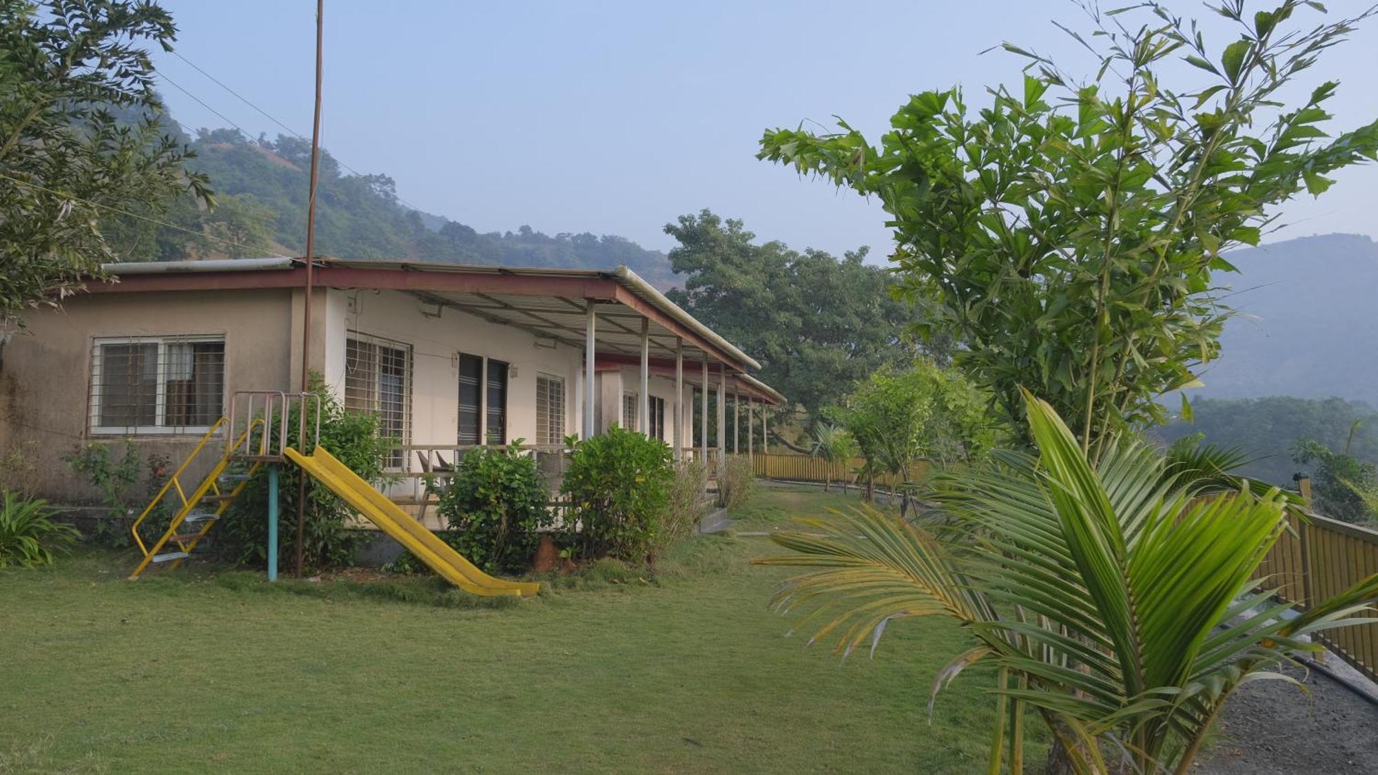 Swiss Lake Resort Lavasa Εξωτερικό φωτογραφία